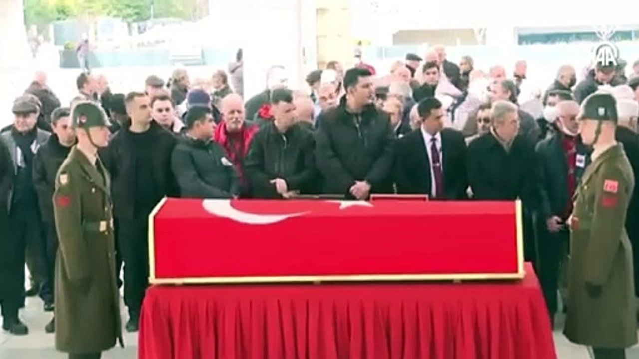 Emekli Orgeneral Saldıray Berk'e veda: Son yolculuğuna uğurlandı