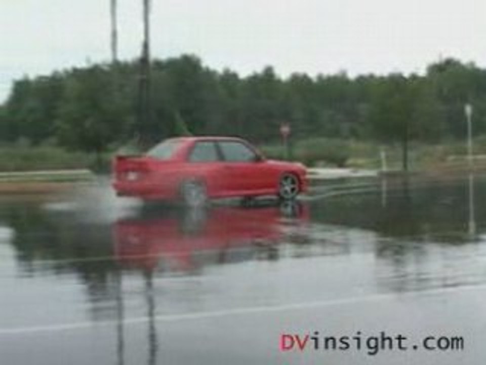 BMW_M3_E30-Saki-burnout