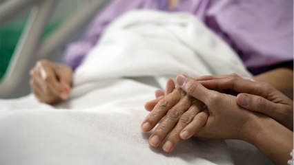 Val d’Oise : une femme de 66 ans meurt après 10 heures d’attente aux urgences sans prise en charge