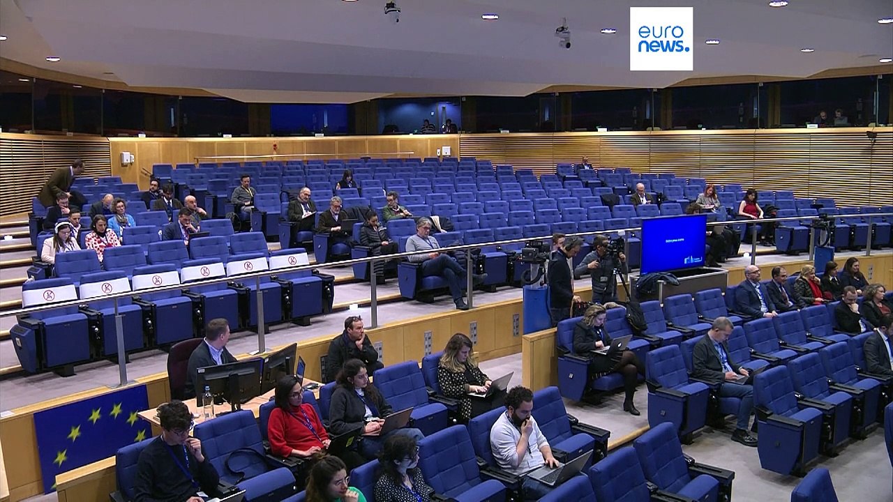 Comissão Europeia revê em baixa previsões de crescimento económico