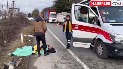 Forklifte çarpan otomobil kağıt gibi ezildi: 4 yaralı