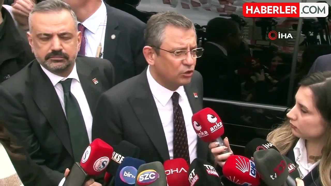 Özgür Özel'den Tunç Soyer açıklaması: 'İzmir seçmeninin beklentileri yüksek, notu kıttır'