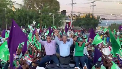 Leonel cierra campaña con  marcha-caravana en San Juan