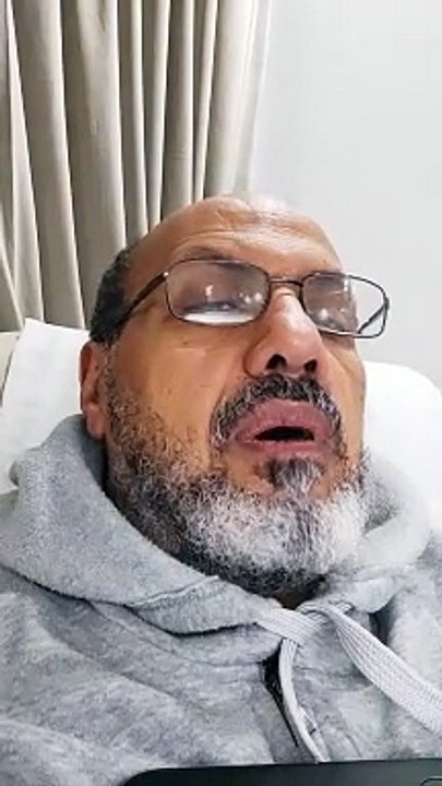ألا تسألوني مِمَّ أضحك