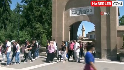 Télécharger la video: Hacı Bektaş-i Veli'yi 1 milyondan fazla kişi ziyaret etti