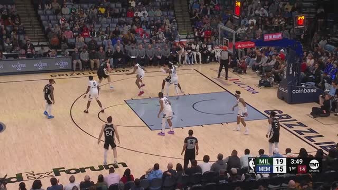 Lopez dictates play before huge slam