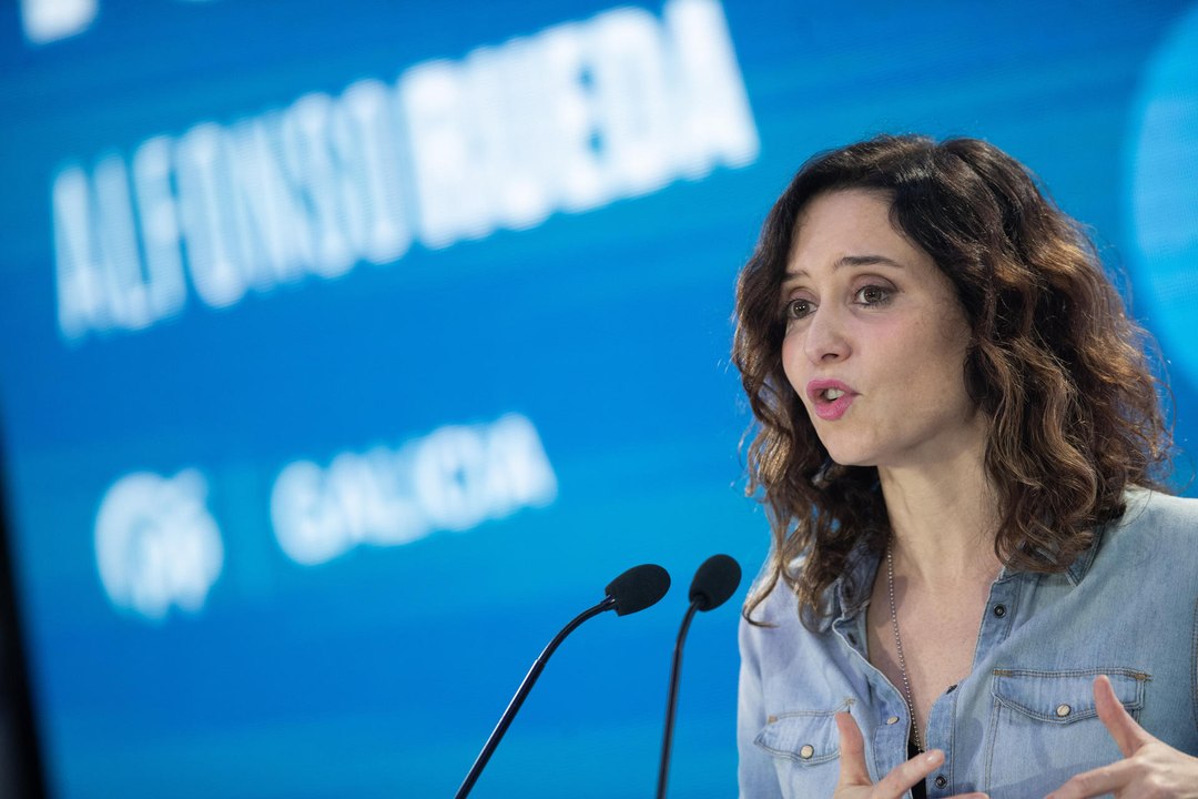 Ayuso: "Quiero tener la certeza de que cuando paseo entre eucaliptos estoy en mi casa, en Galicia"