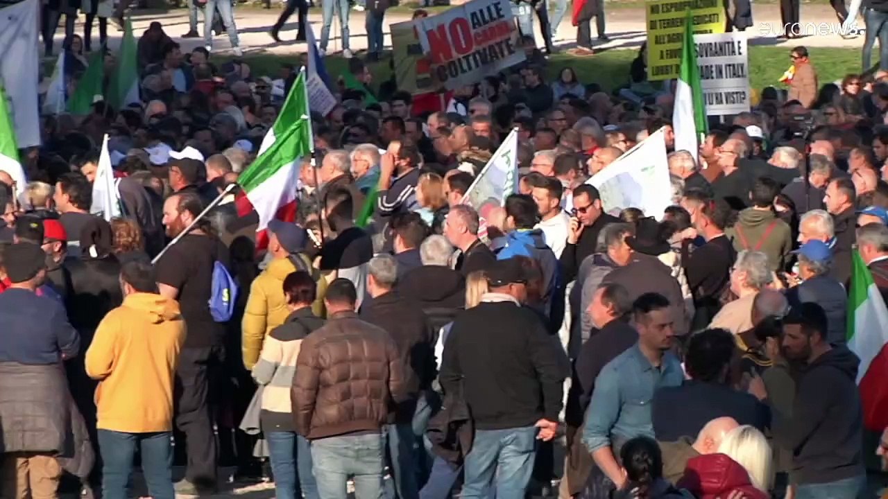 Ξανά στη Ρώμη οι Ιταλοί αγρότες - Πολυδιασπασμέ...