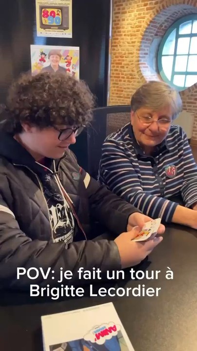 Je fait un tour à la VF de Son Goku !  Merci à @lecordierbrigitte pour sa bonne humeur et sa bienveillance ✨ [magie, doublage, dragon Ball, Son Goku, magicien, carte]