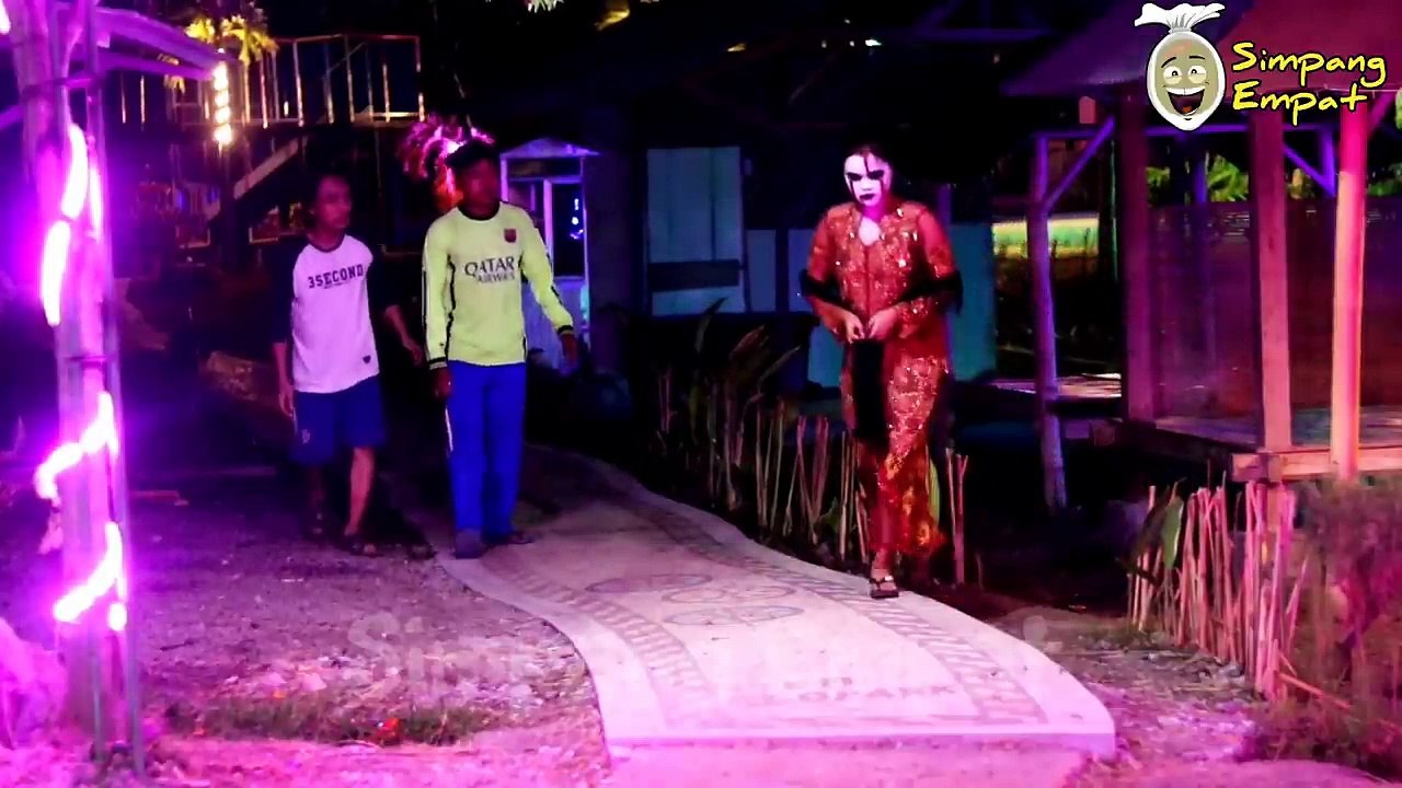 funny scary pranks videos-Edisi Hantu Nyai Ronggeng (Part 2) __ Ghost Scream