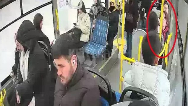 Isparta'da otobüs şoförü, fenalaşan yolcuyu hastaneye yetiştirdi