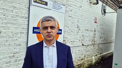 Sadiq Khan apologies for Central line delays