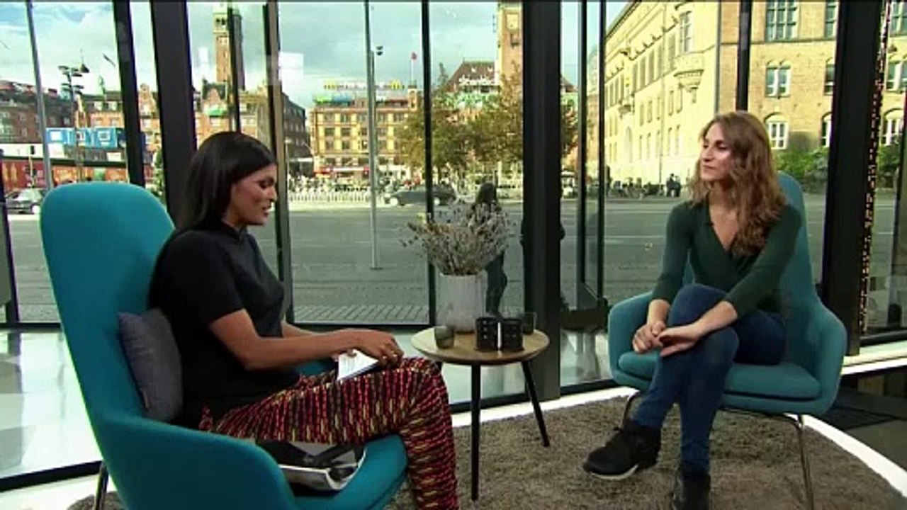 AFTENSHOWET * Transkønnet model på forsiden af dansk modeblad: 'I dag er jeg en smuk kvinde' |2015| DR