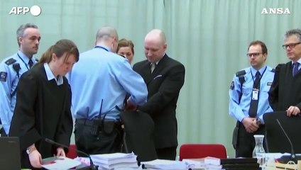 "Nessun trattamento disumano", Breivik perde la causa a Oslo