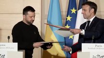 Zelensky assina acordos de segurança com Alemanha e França