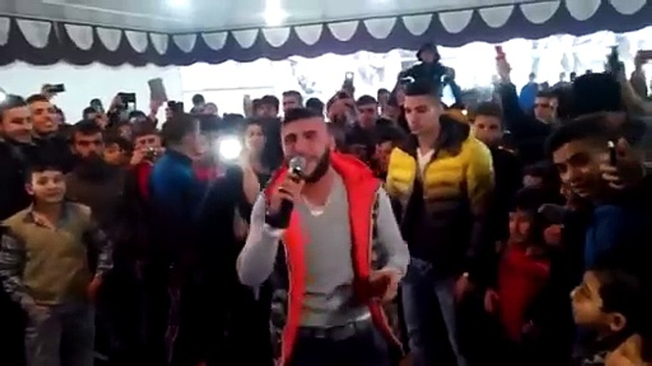 Taylan Kaya - Aşkı Tarif Et Bana (KONSER)