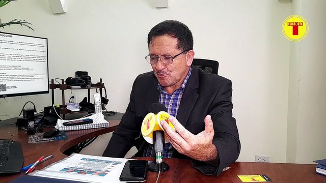 AMA LA PROFESIÓN QUE ELIGIÓ Y AL COLEGIO DE ECONOMISTAS DEL GUAYAS LO PONDRÁ EN UN MEJOR SITIAL