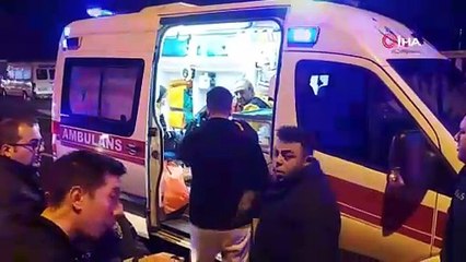 Park halindeki minibüse çarpan otomobil takla attı