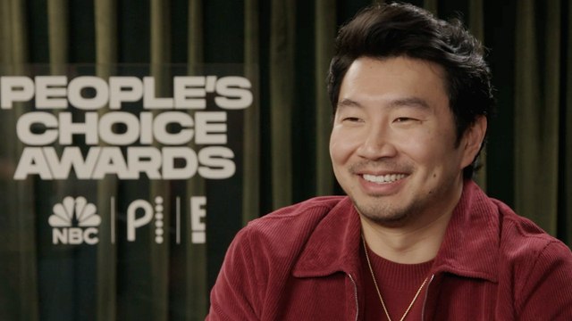 Simu Liu Shares What Taylor Swift Era He's In, Trevor Noah & James Corden's PCAs Hosting Advice | THR Video