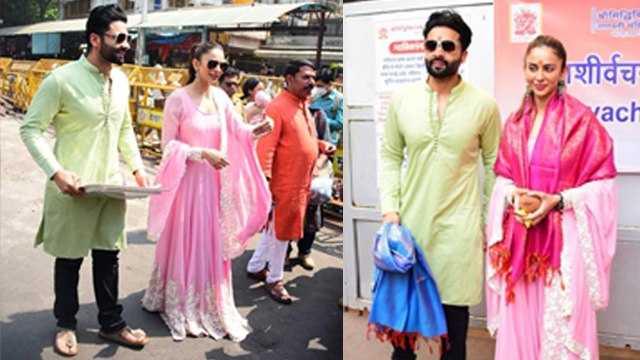Rakul Preet Jackky Bhagnani Siddhivinayak Temple Darshan Full Video, Bappa को दिया Invitation