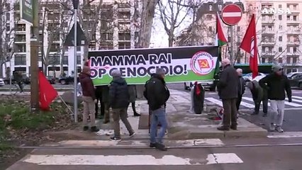 Download Video: Milano, presidio palestinese sotto la Rai: 