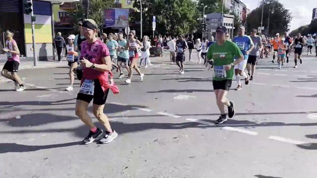 Le Marathon de Berlin, à Südstern ( Kreuzberg)