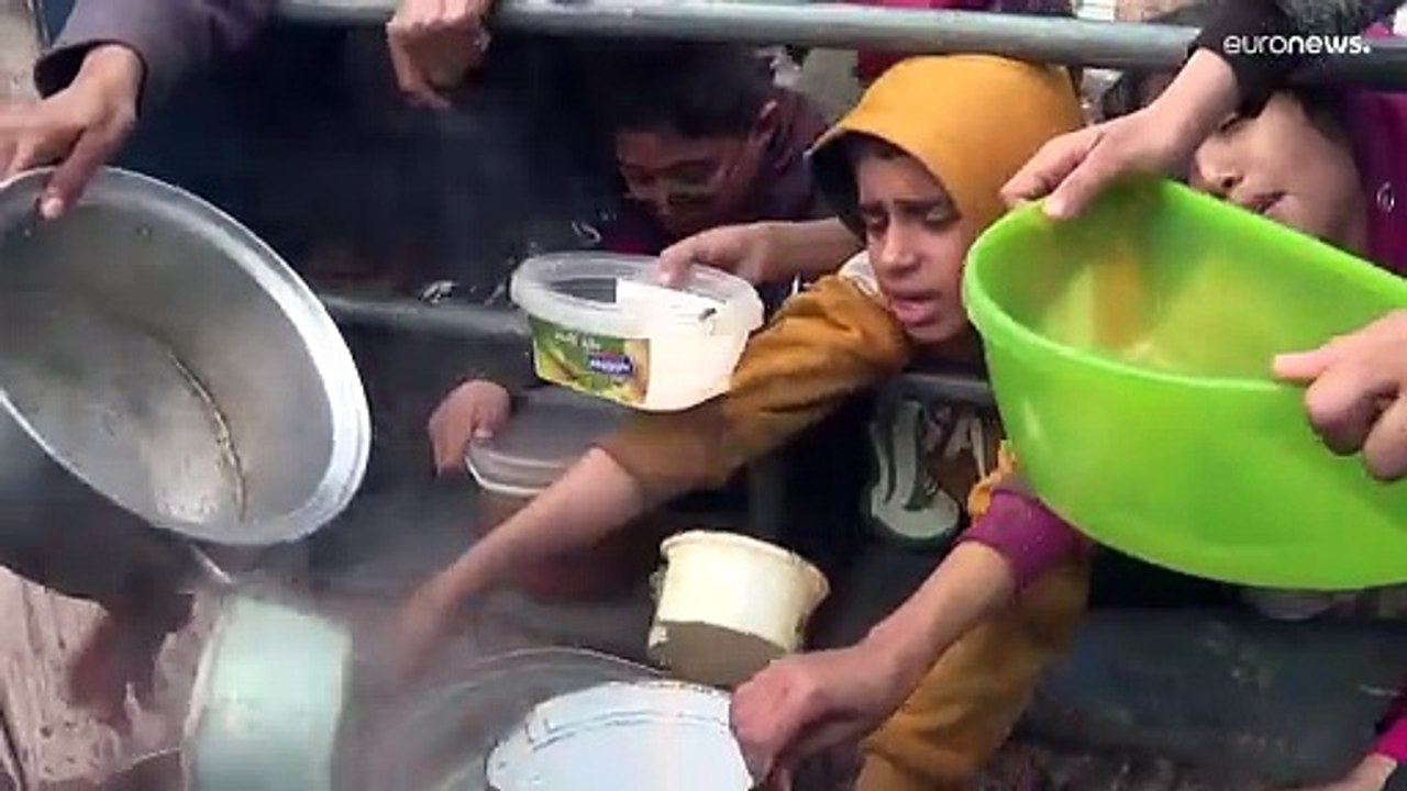 الحرب على غزة في يومها الـ134.. قصف مستمر على ا...