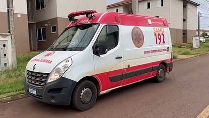 Durante faxina, mulher quebra o braço ao cair de cadeira