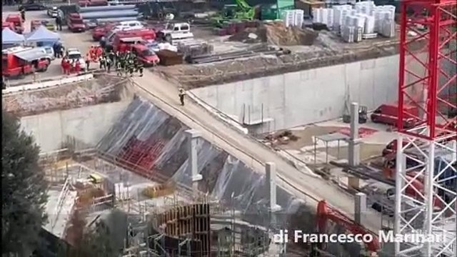 Firenze, vigili del fuoco al lavoro nel cantiere del crollo. Cinque vittime e tre feriti