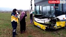 Özel halk otobüsü ile otomobil kafa kafaya çarpıştı: 1 ölü, 8 yaralı