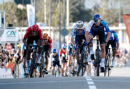Tour des Alpes Maritimes 2024 - Ethan Vernon vainqueur de la 1ère étape au sprint