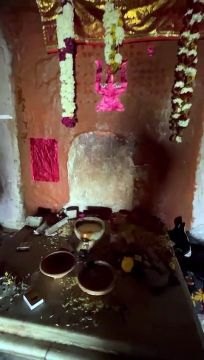 तंत्र क्रिया के बाद चामुण्डा माता की मूर्ति चुराई, मौके पर मिली यह सामग्री ...