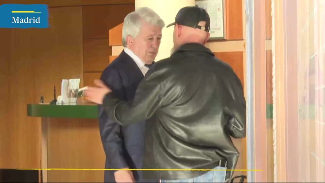 Familiares y amigos acuden a la capilla ardiente del médico y divulgador Bartolomé Beltrán