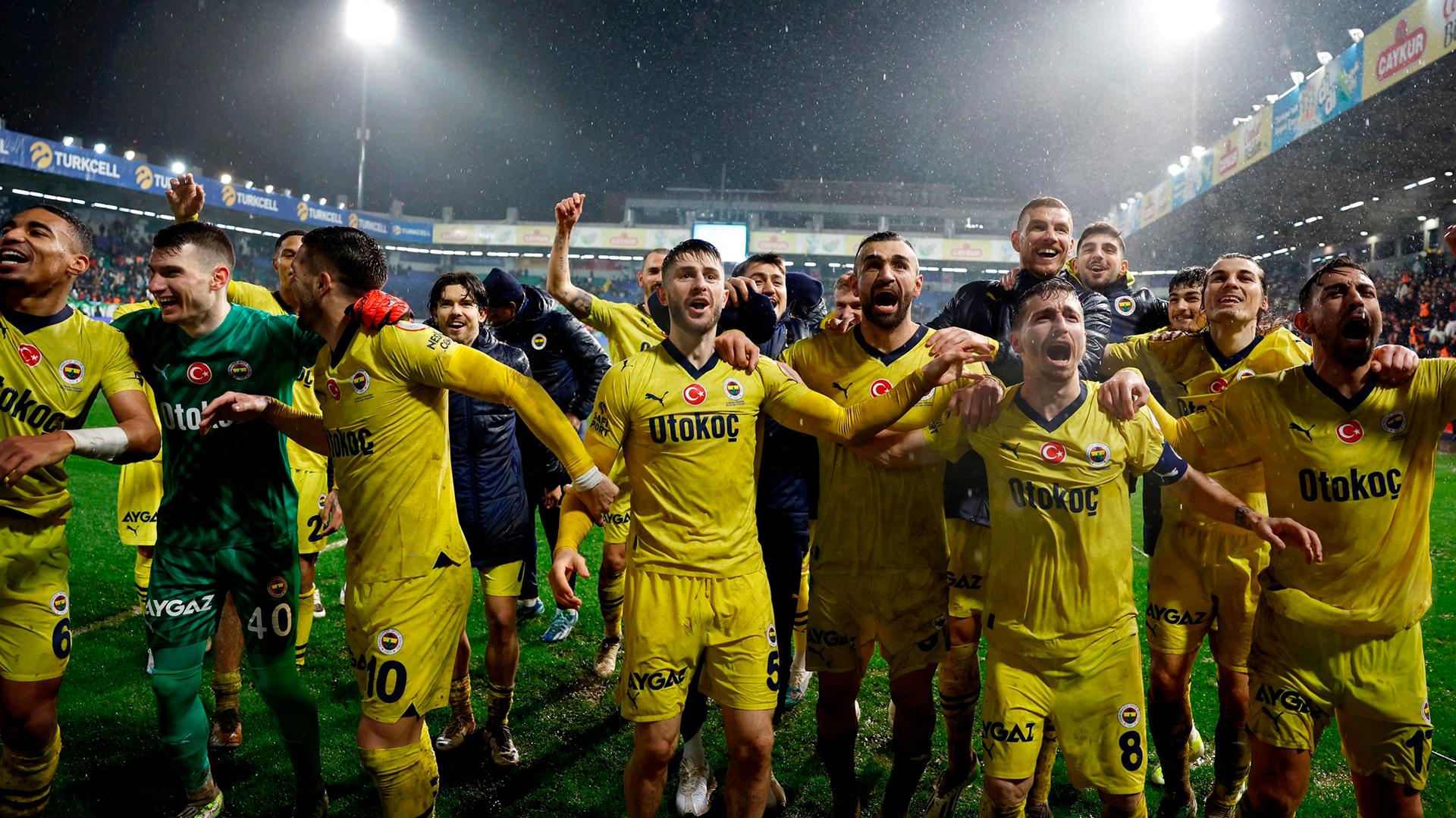 Video|SüperLig Highlights: Rizespor vs Fenerbahce