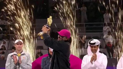 Doha - Swiatek conserve encore son titre en battant Rybakina