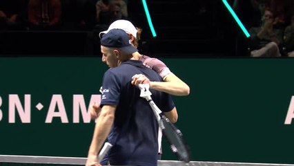 Rotterdam - Meilleur que Griekspoor, Sinner rejoint De Minaur en finale