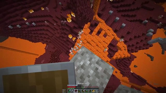 Minecraft Speedrunner VS 3 Hunters FINALE