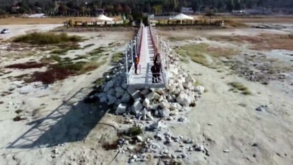 Burdur Gölü'nün neredeyse yarısı yok oldu