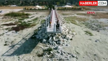 Burdur Gölü'nün yüzde 47'si yok oldu! Profesörden "Susuzluk artık acı acı siren çalıyor" uyarısı