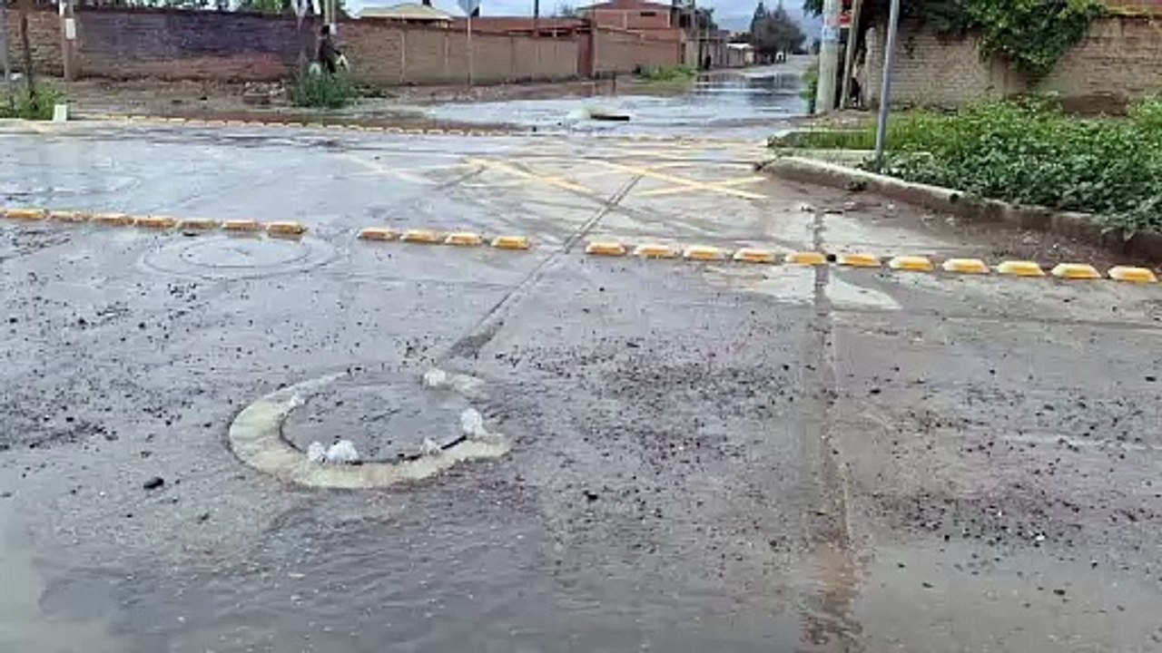 ​Barrios de la zona sur oeste de Cochabamba amanecen inundadas a causa de las intensas lluvias