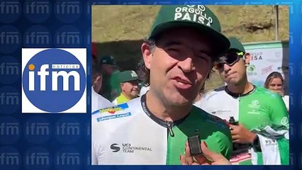 Federico Gutiérrez y el equipo Orgullo Paisa