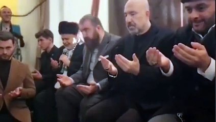 Osmanoğlu düğününde bir skandal daha