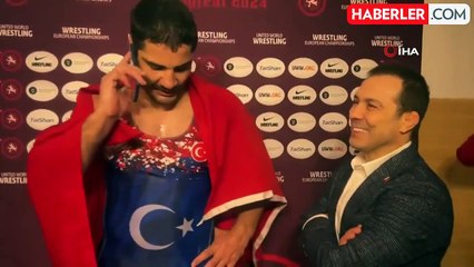 Bakan Bak, Taha Akgül'ü telefonla arayarak tebrik etti