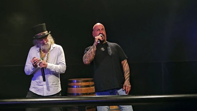 CHARLIE DANIELS BAND - THE DEVIL WENT DOWN TO GEORGA (PERFORMED THE WESTERNER)