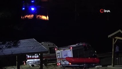 Park halindeki otomobil gölete uçtu: 1 kişi kayıp