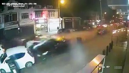 İngiltere'de zincirleme trafik kazası