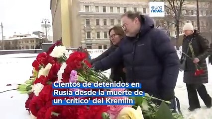 Más de un centenar de personas se enfrentan a penas de cárcel por rendir tributo a Navalni en Rusia