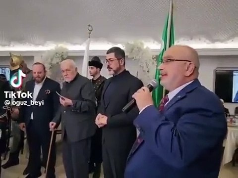 İlber Ortaylı’nın katıldığı hanedan düğününde, “Osmanlı’yı sürenler” lanetlendi!