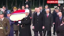 Seçimleri tekrar kazanan Azerbaycan Cumhurbaşkanı İlham Aliyev Anıtkabir'i ziyaret etti