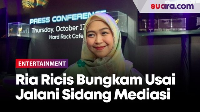 Ria Ricis Bungkam dan Menunduk Usai Jalani Sidang Mediasi dengan Teuku Ryan
